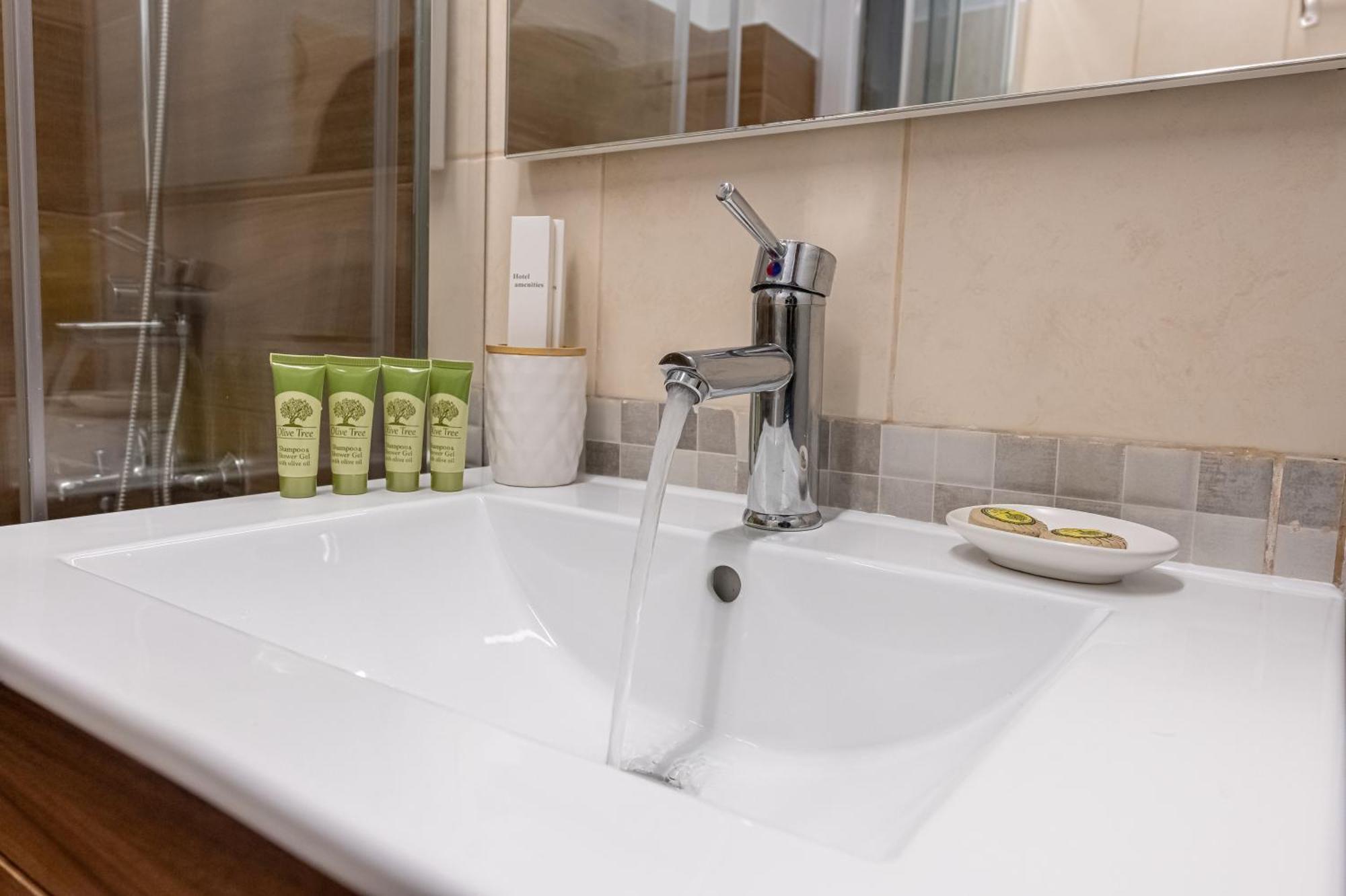 Apartment Koukaki Close To Acropolis 100mbps Athens